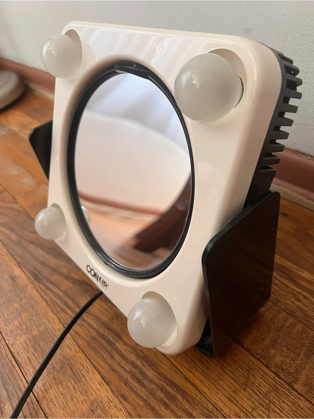 1980 Conair 2 Sided True Reflection Light Bulb Lighting Magnifying Mirror